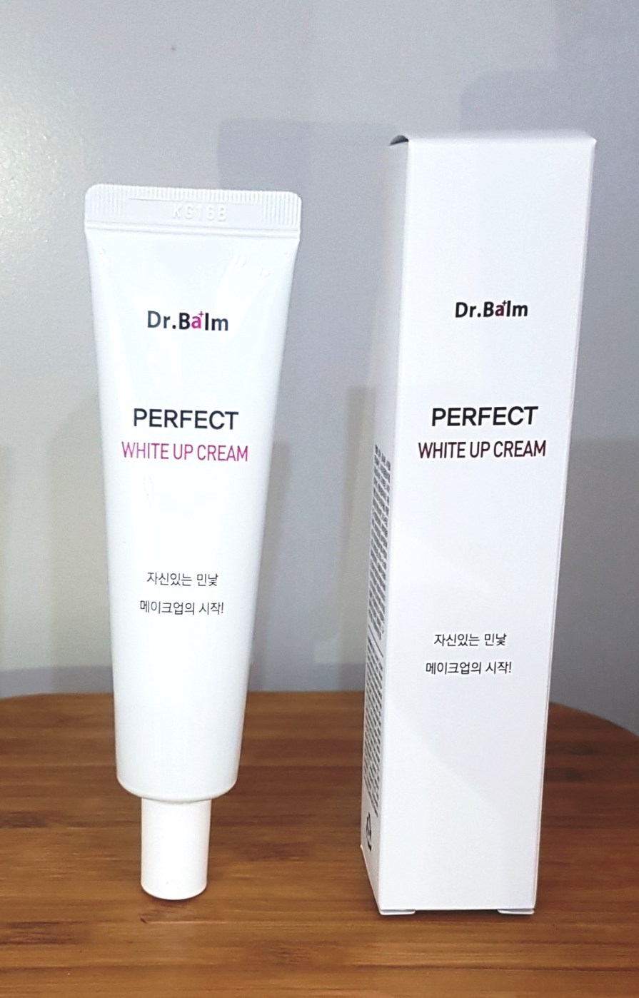Kem dưỡng ẩm làm trắng da Dr.Balm perfect white up cream